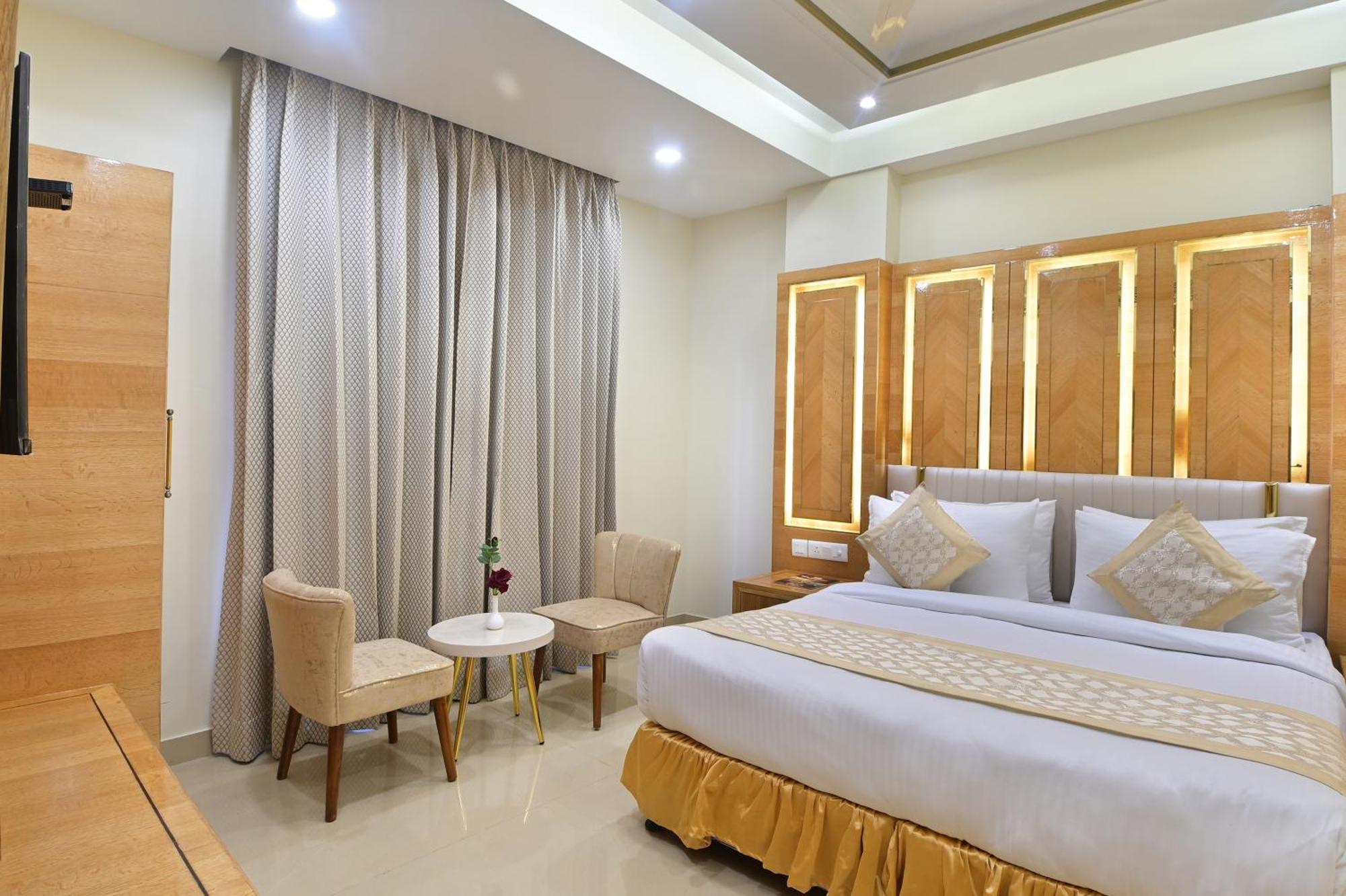 Hotel Gold Palace - 03 Mins Walk From New Delhi Railway Station 외부 사진