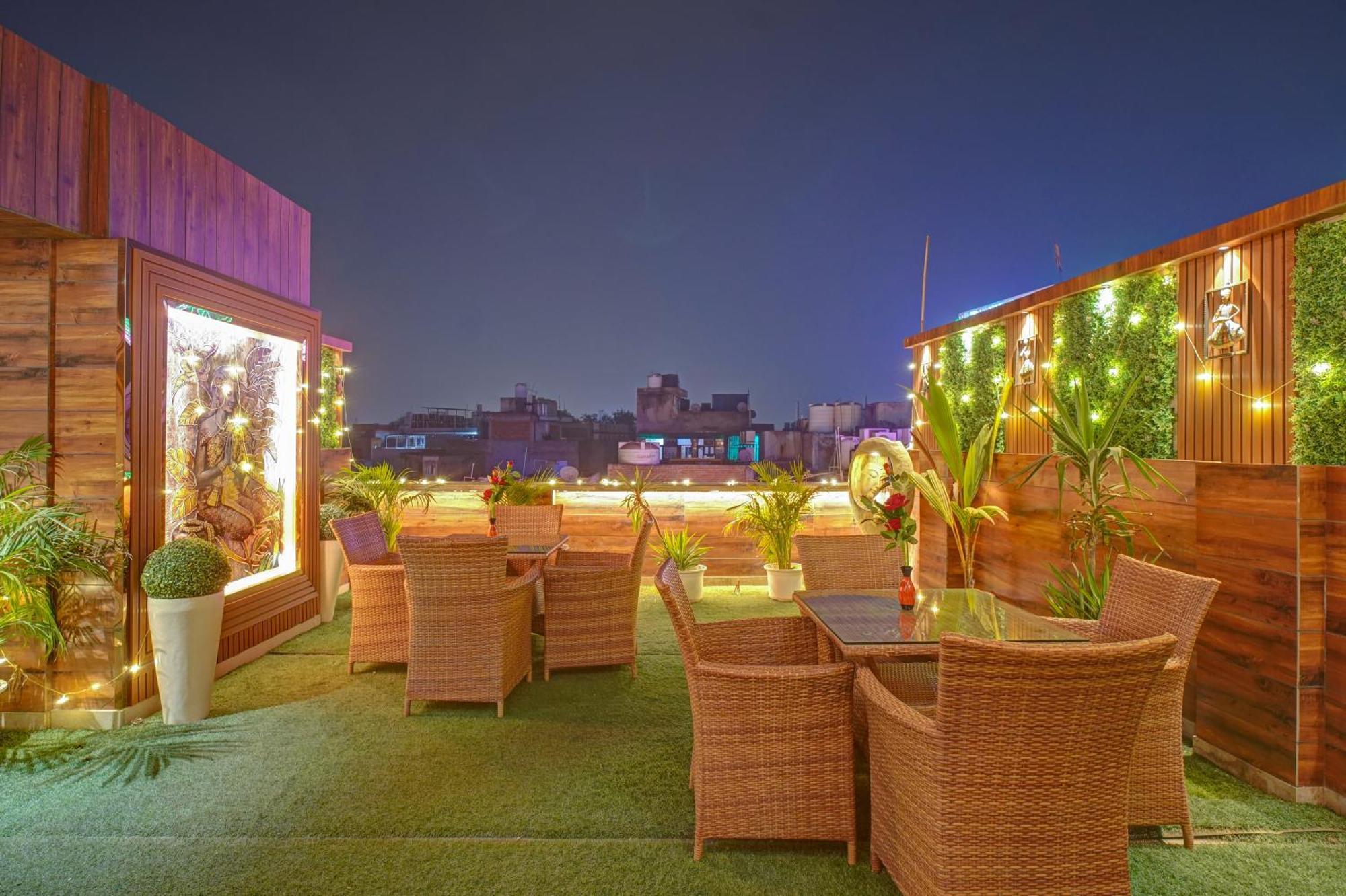 Hotel Gold Palace - 03 Mins Walk From New Delhi Railway Station 외부 사진