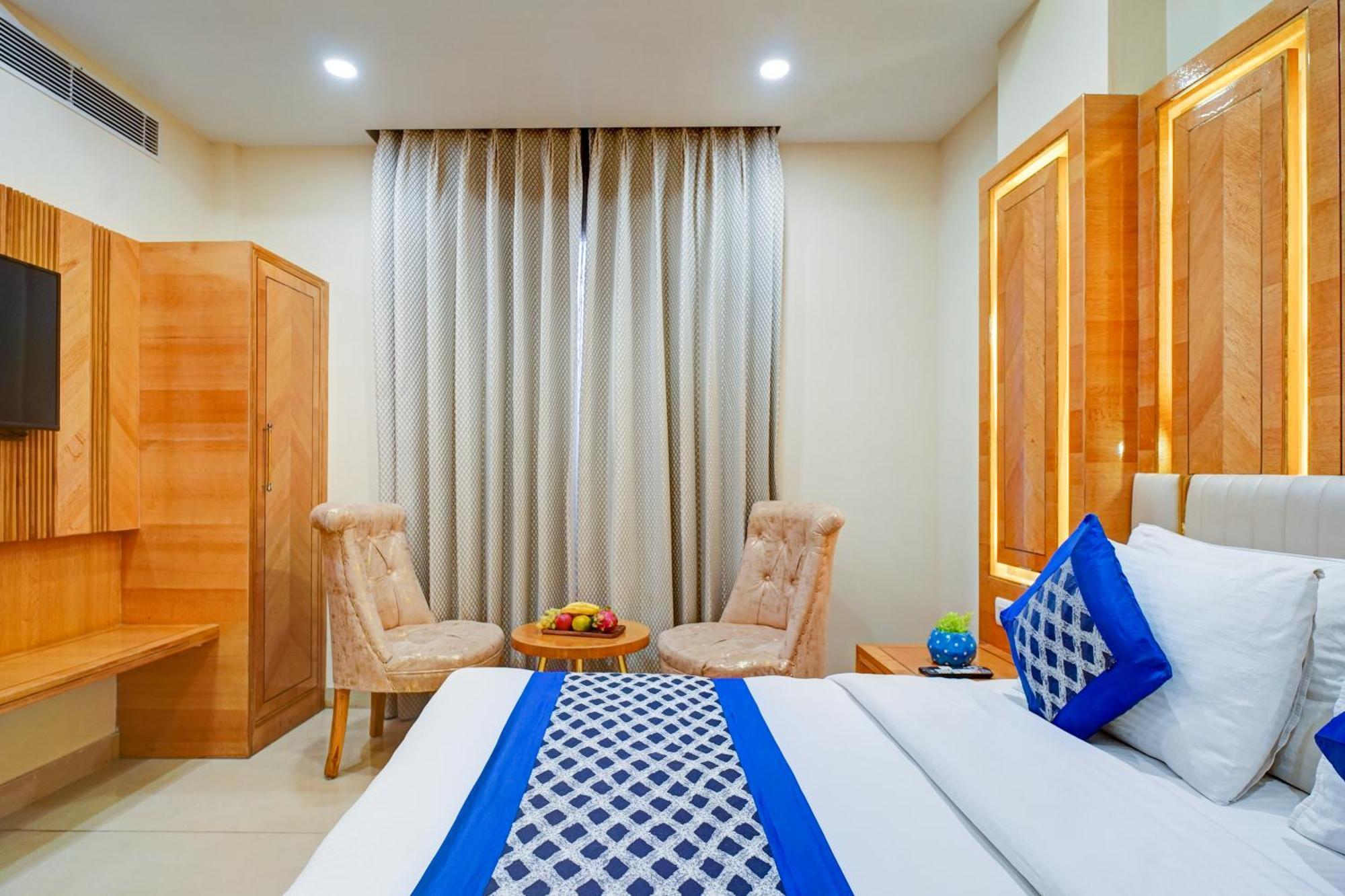 Hotel Gold Palace - 03 Mins Walk From New Delhi Railway Station 외부 사진