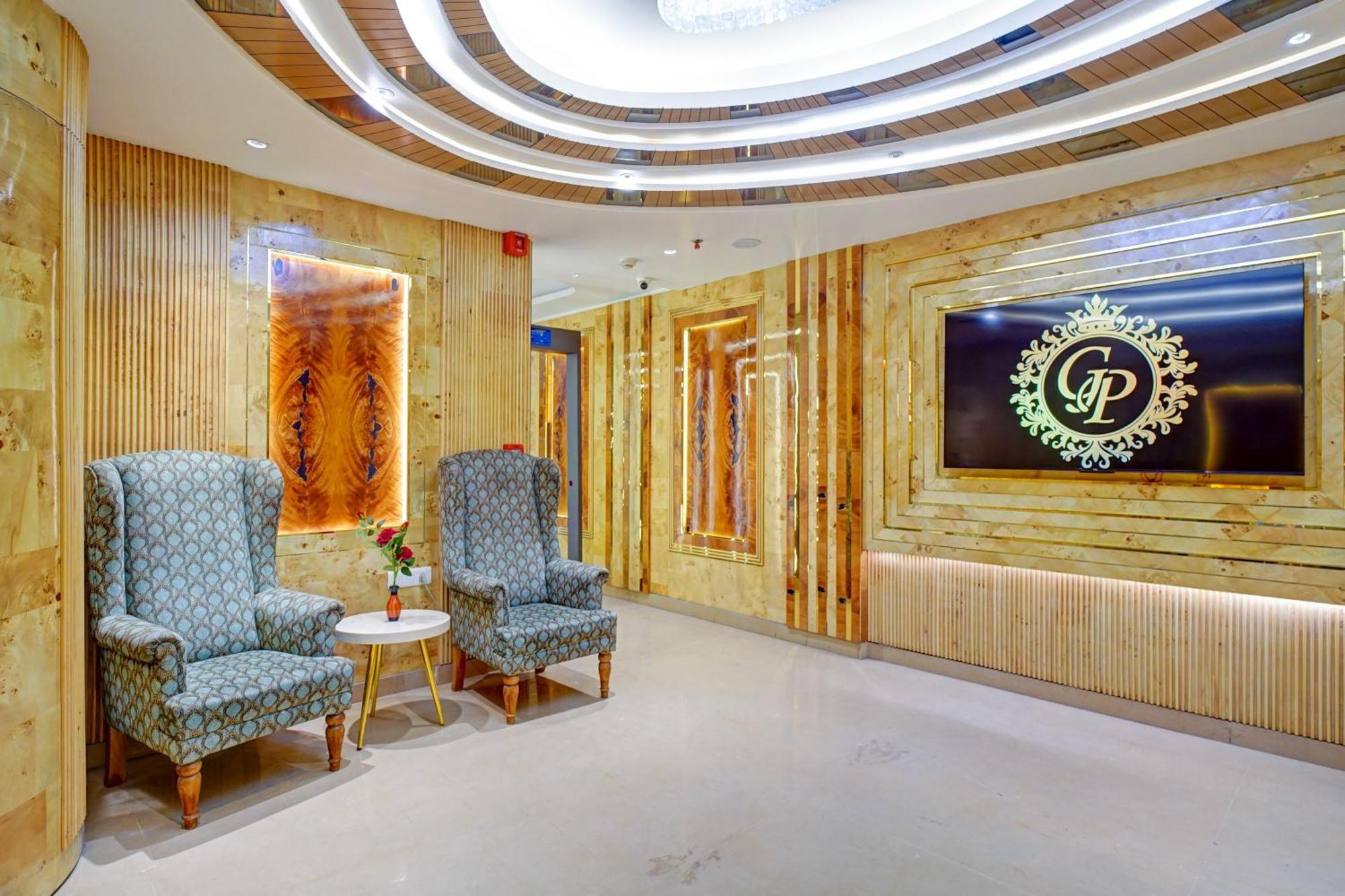 Hotel Gold Palace - 03 Mins Walk From New Delhi Railway Station 외부 사진
