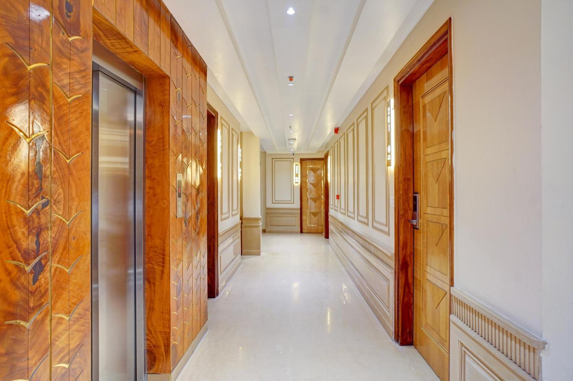 Hotel Gold Palace - 03 Mins Walk From New Delhi Railway Station 외부 사진
