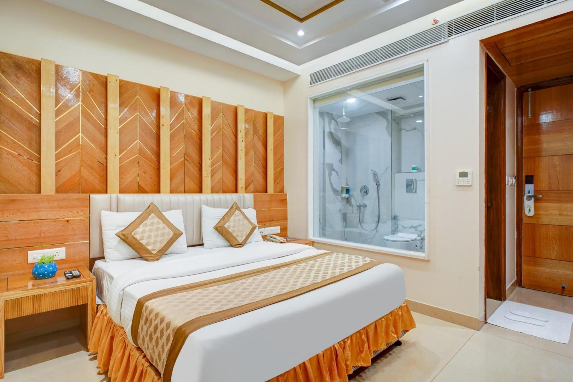 Hotel Gold Palace - 03 Mins Walk From New Delhi Railway Station 외부 사진
